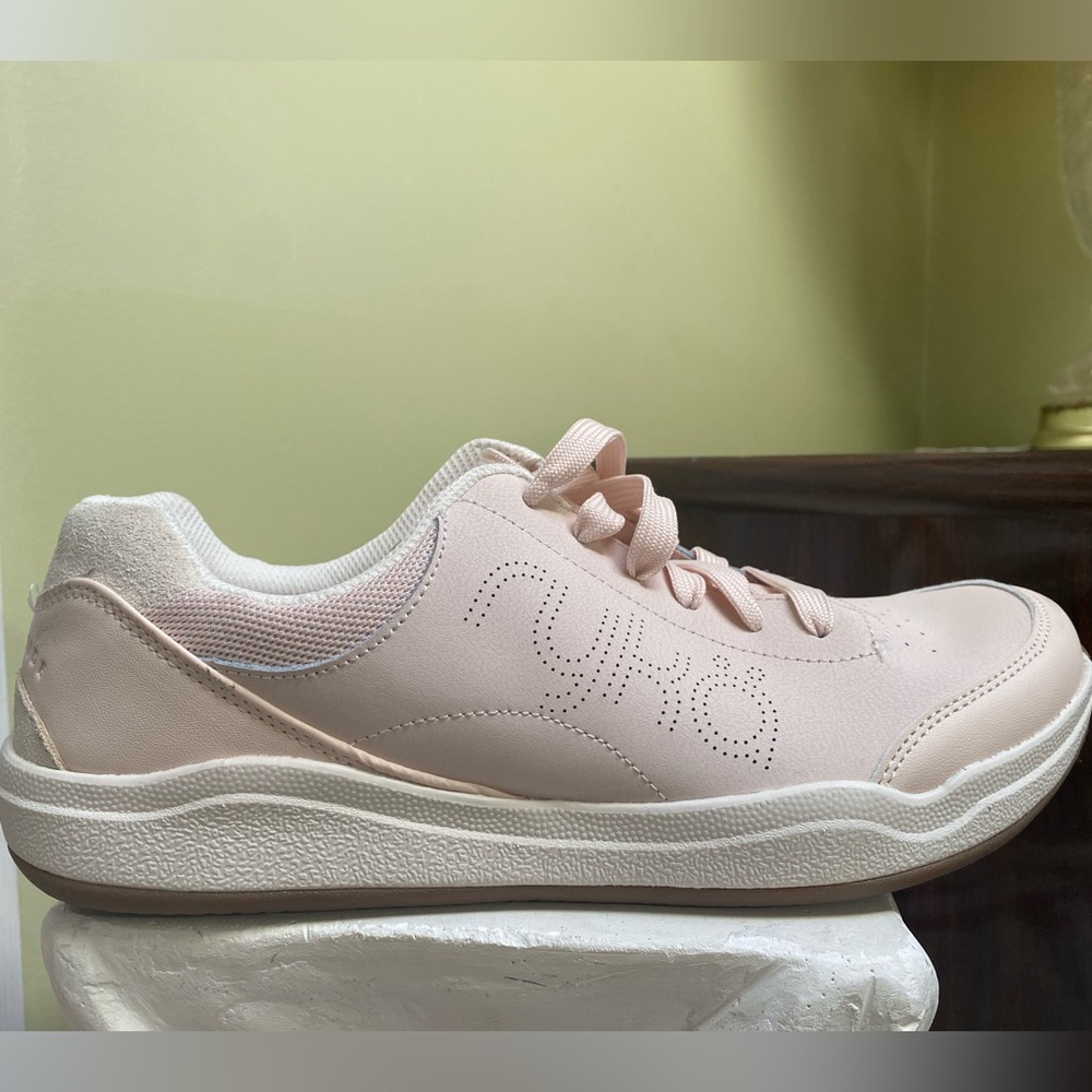 Ryka Women's Courtside Blush Pink Sneakers size 12 H28N17